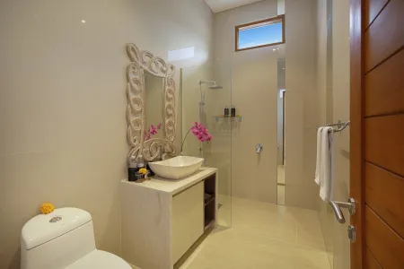 2 Bedroom Villa In Kuta Walking Distance To Beach 5