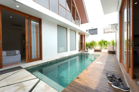 Villas in kerobokan HRKB0534 - 1