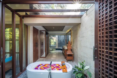 1 Bedroom Luxury Suite With Forest Views In Ubud 4