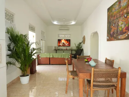 The White House Villa Taeyvela Seminyak 21