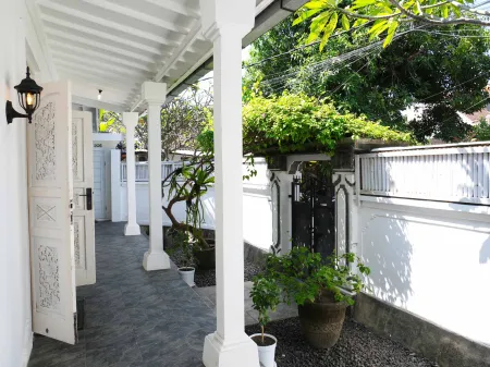 The White House Villa Taeyvela Seminyak 18