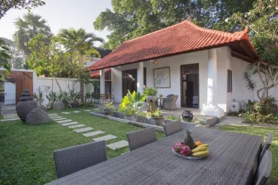 Villa Etnik Seminyak 10