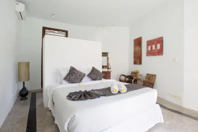 Villa Etnik Seminyak 6